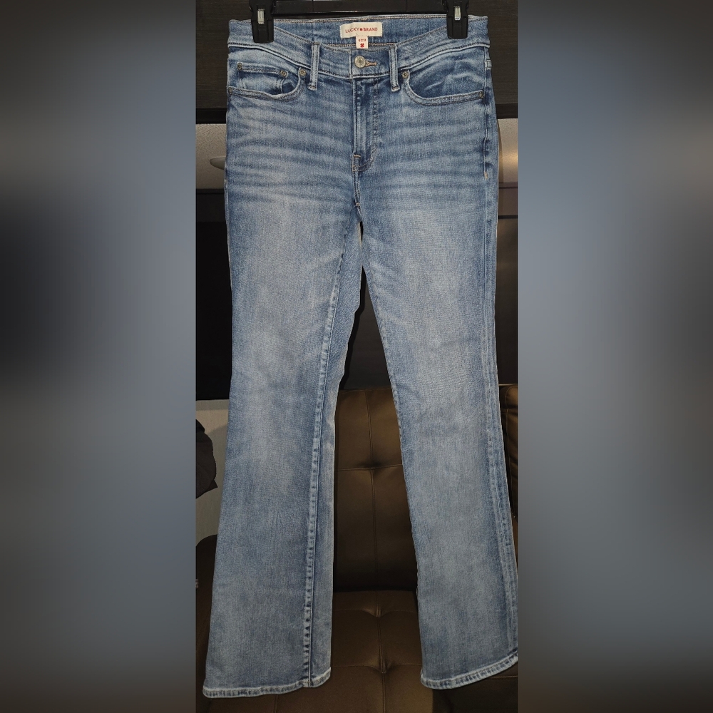 Lucky Brand Women's Sweet Mid Rise Boot Cut Jeans Regular Lenght
